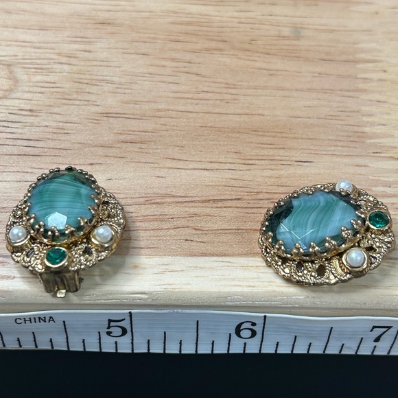 West Germany 1950-60’s Vintage Gold Clip On Filigree Earrings - Picture 7 of 8